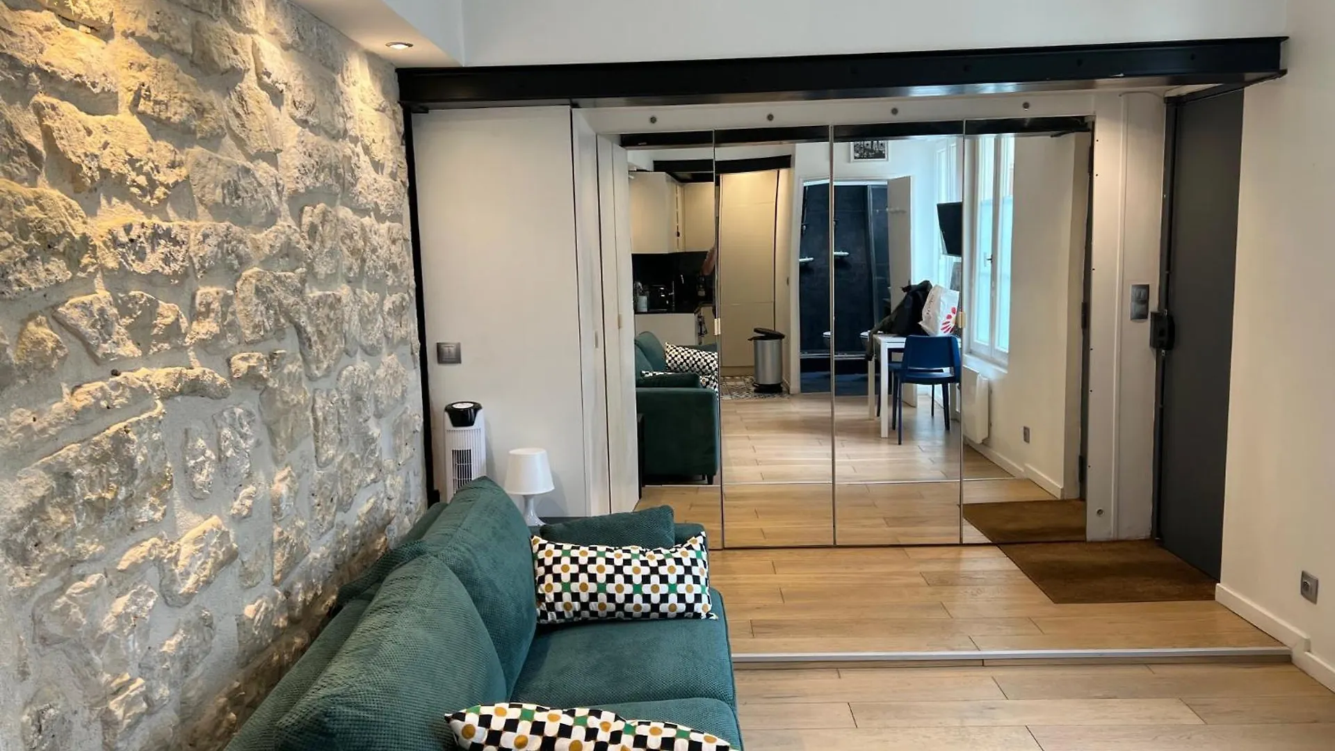 Atypique Aux Batignolles Apartment *